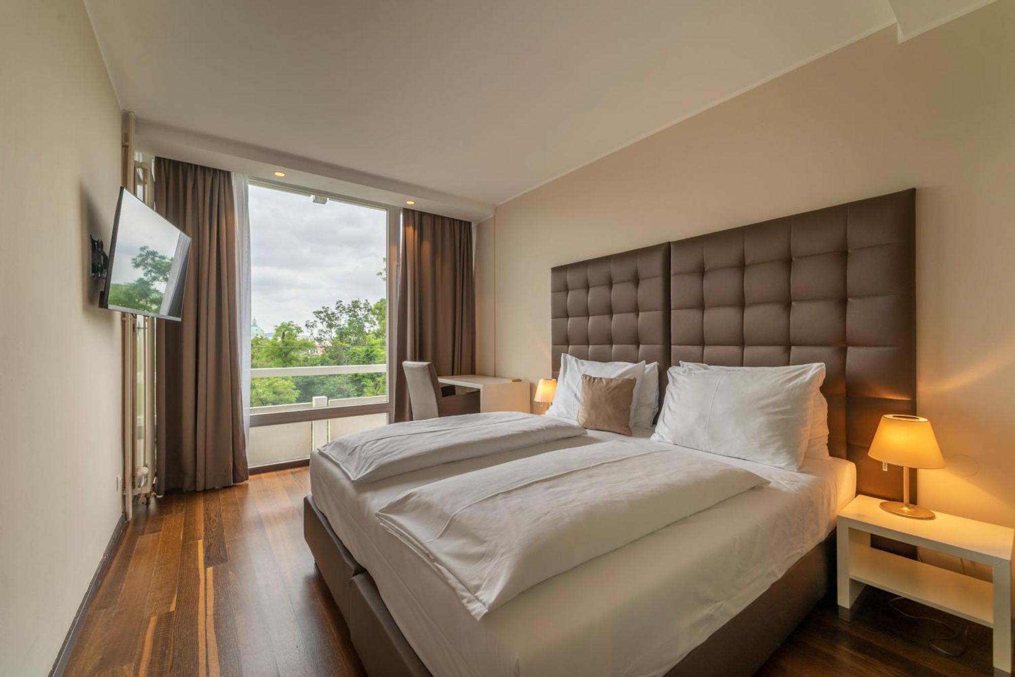 Pakat Residences Apartment *